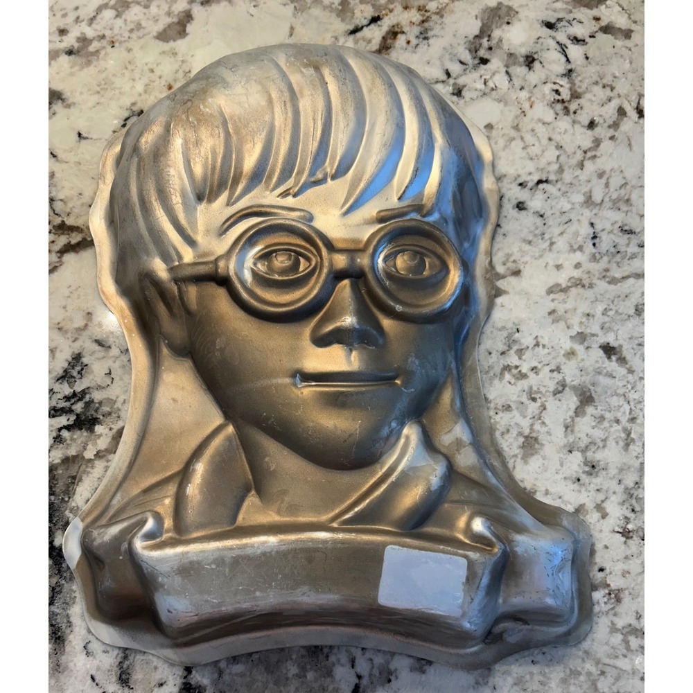 Wilton Harry Potter Cake Pan Face‎ Character Baking Mold Aluminum
